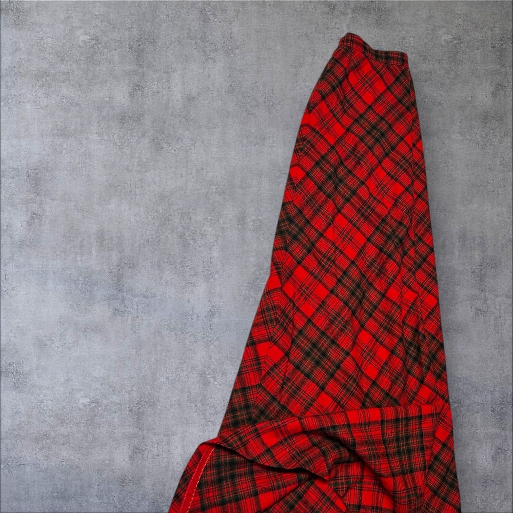 Tall! Vibrant Plaid. Vintage & Wool Full Length
Center front seam. 
44”long!